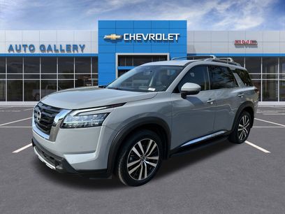 Used 2024 Nissan Pathfinder Platinum