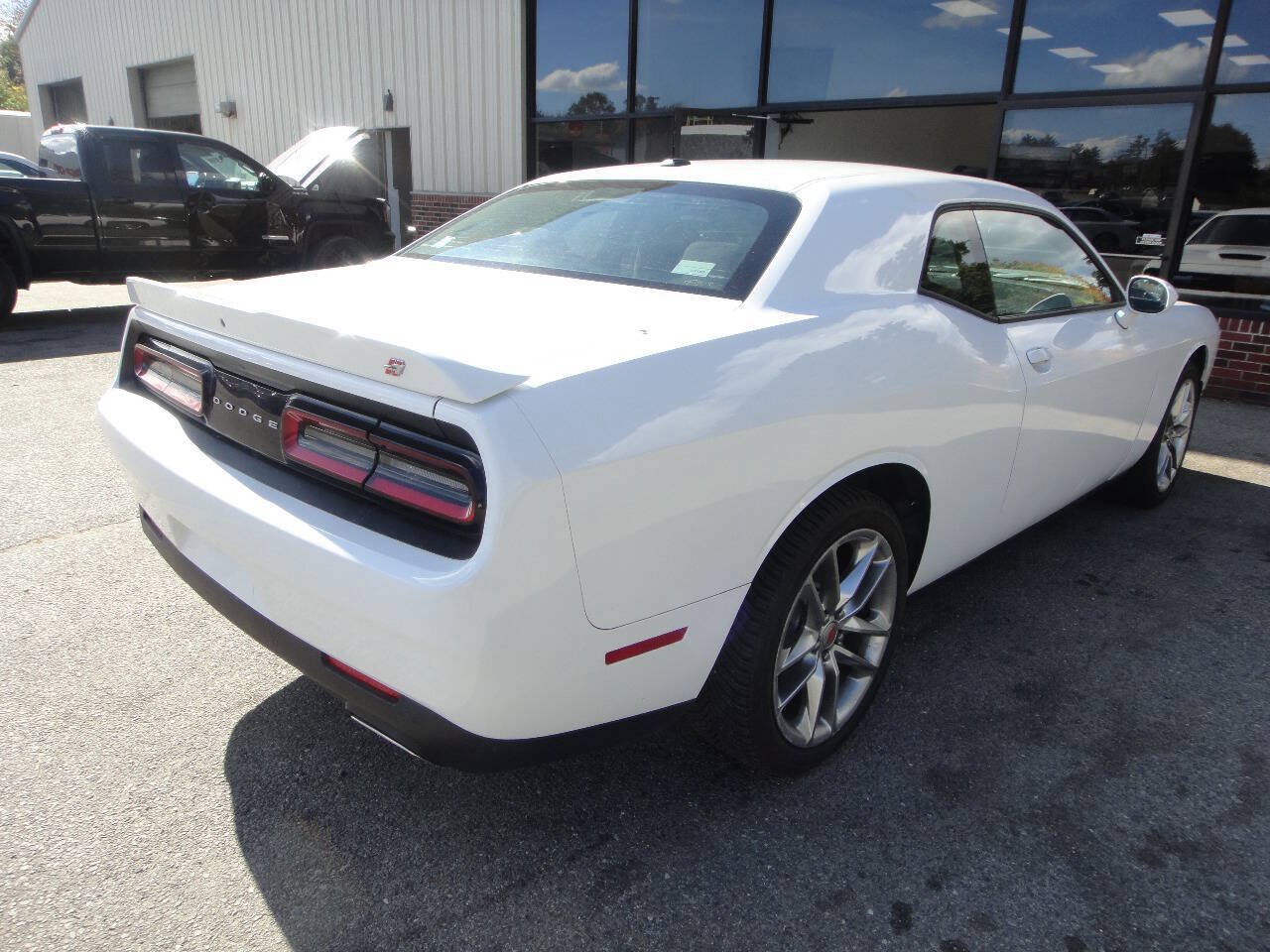 Used 2022 Dodge Challenger GT AWD/4WD image 4