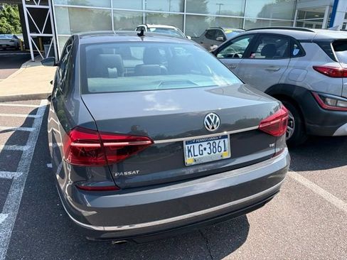 Used 2017 Volkswagen Passat 1.8T R-Line FWD image 9