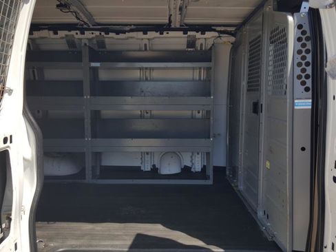Used 2016 Chevrolet Express 2500 image 13