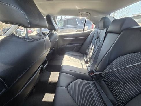 Used 2023 Toyota Camry SE w/ Convenience Package image 9