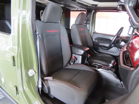 Used 2021 Jeep Wrangler Unlimited Rubicon AWD/4WD image 34
