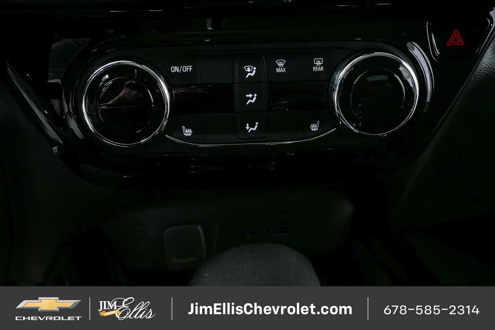 Used 2026 Chevrolet Trax ACTIV w/ Sunroof Package FWD image 15