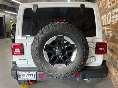 Used 2022 Jeep Wrangler Unlimited Rubicon w/ Steel Bumper Group AWD/4WD image 19