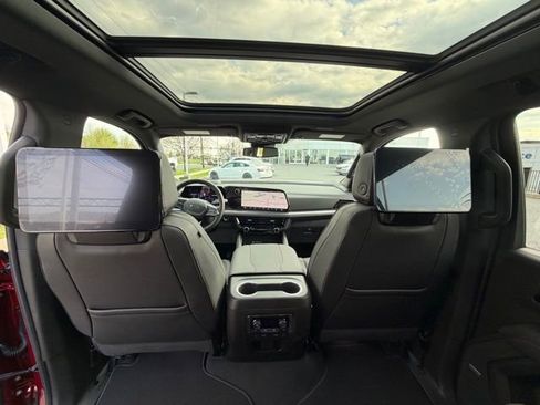 New 2026 Chevrolet Suburban RST w/ RST Capability Package AWD/4WD image 7