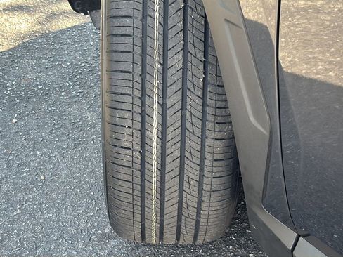 Certified 2023 Hyundai Tucson Limited AWD/4WD image 11