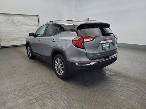 Used 2024 GMC Terrain SLT image 5