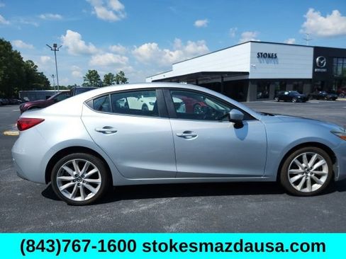 Used 2017 MAZDA MAZDA3 Touring FWD image 1