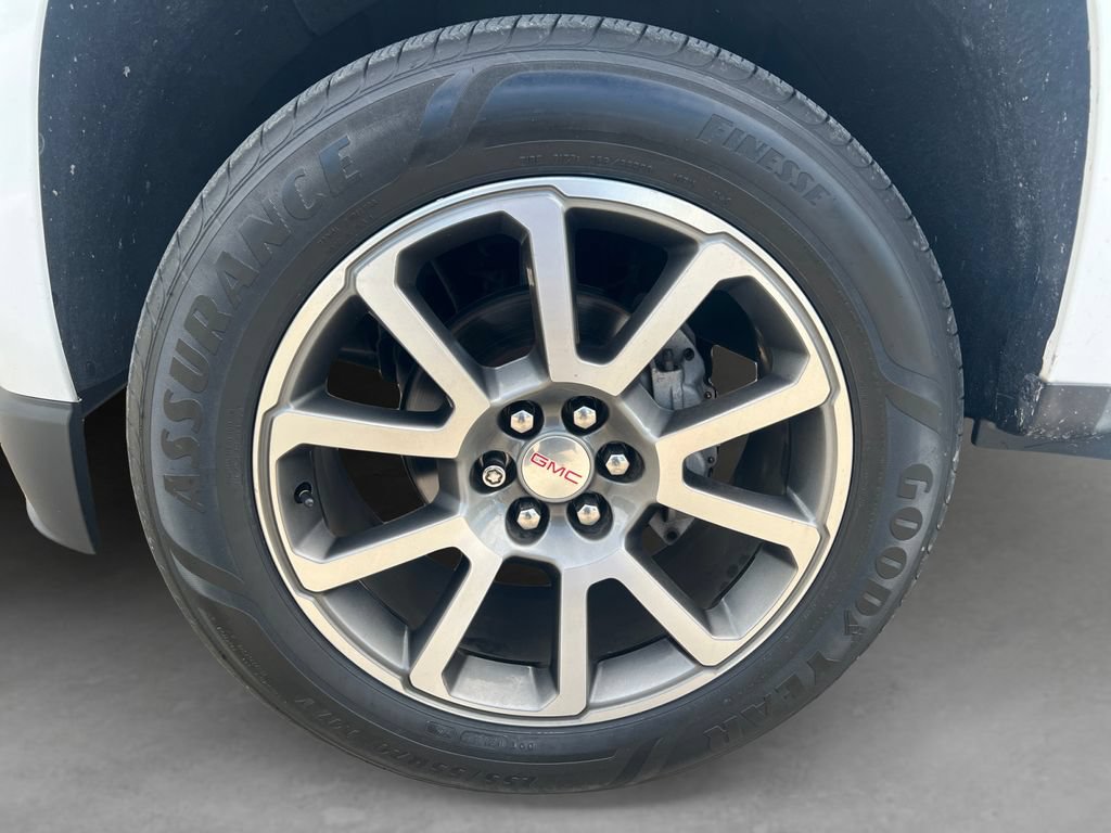 Certified 2020 GMC Canyon Denali RWD image 9