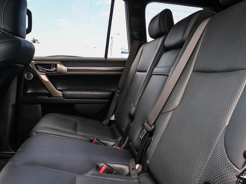 Used 2021 Lexus GX 460 Luxury w/ Off Road Package AWD/4WD image 26