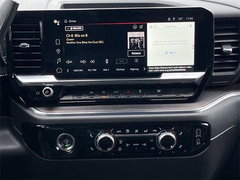 Used 2024 GMC Sierra 1500 SLT image 15