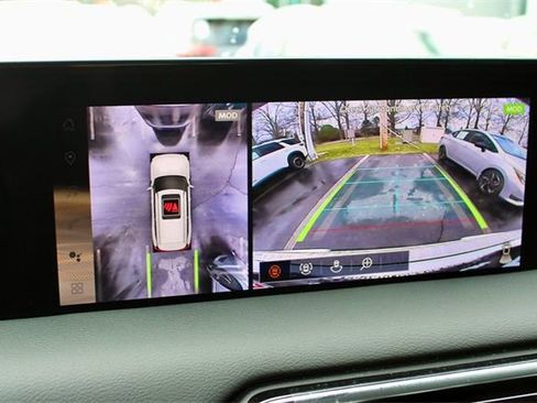 New 2025 Nissan Armada SL w/ Captain's Chari Seat Package image 17