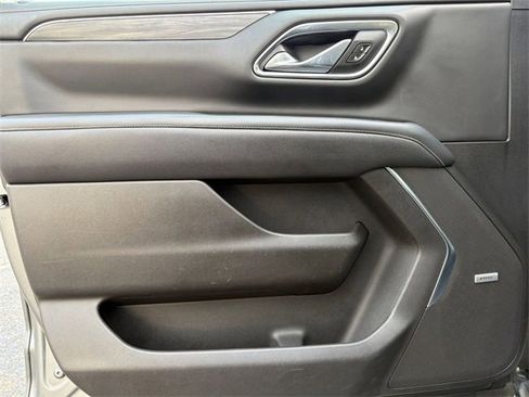 Used 2021 GMC Yukon XL SLT image 12