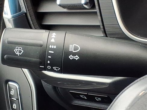 Certified 2022 Ford F150 XLT w/ Equipment Group 302A High image 25