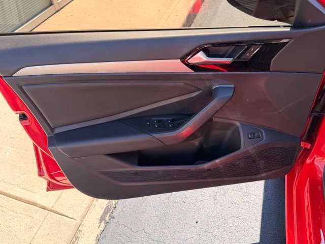 Used 2019 Volkswagen Jetta R-Line w/ R-Line Cold Weather Package FWD image 5