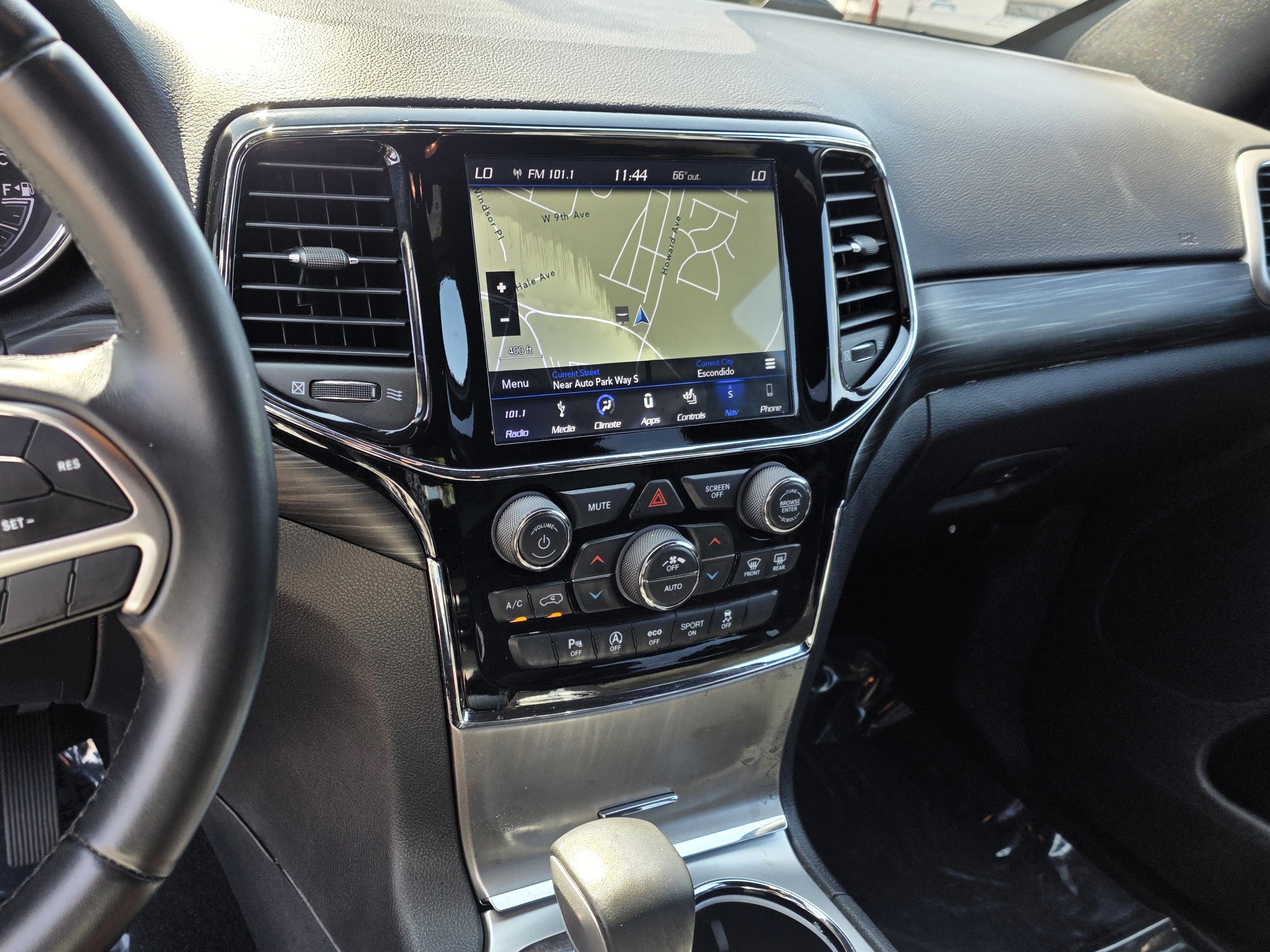 Certified 2019 Jeep Grand Cherokee Laredo w/ Laredo X Package RWD image 15