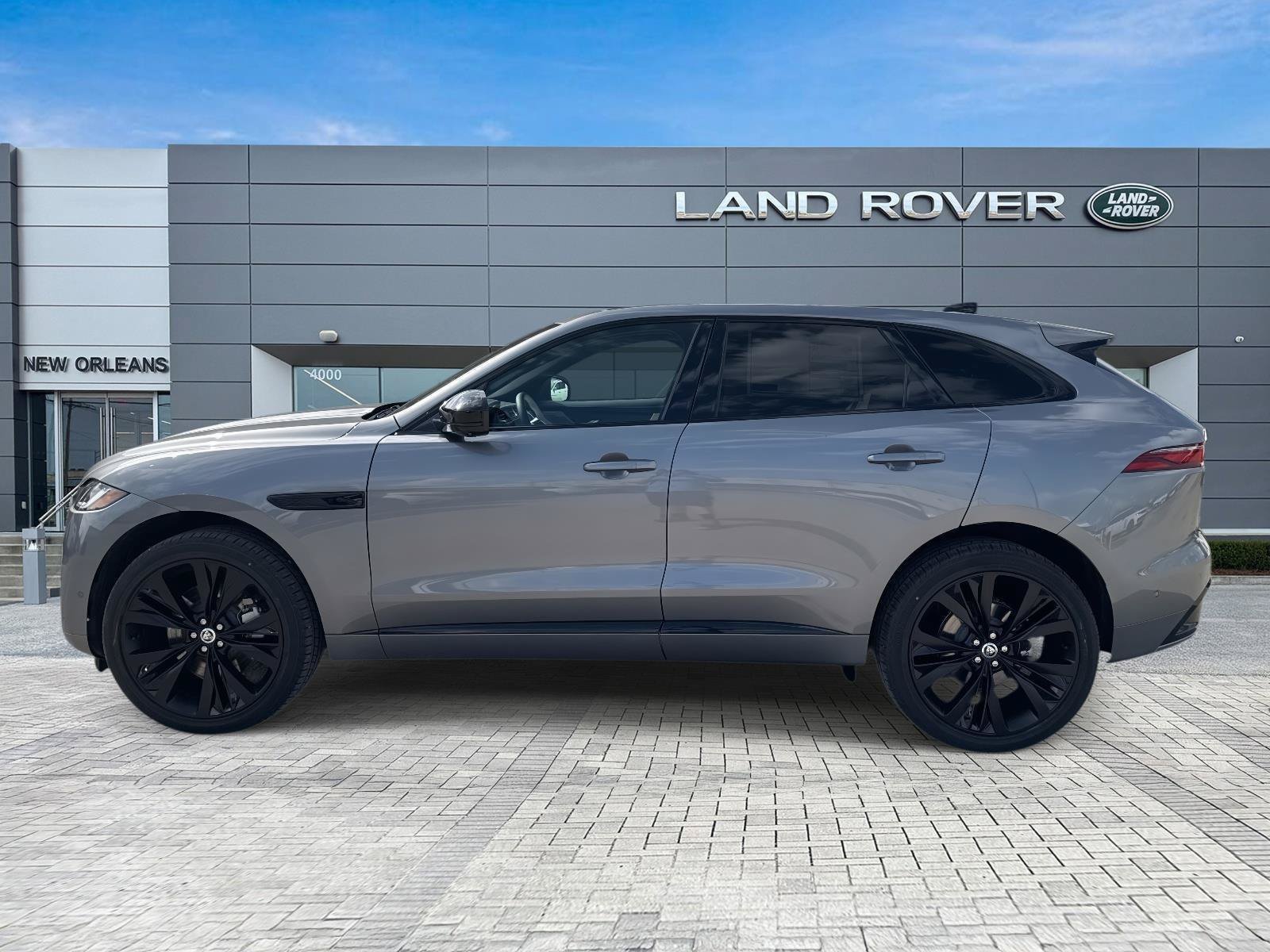 New 2025 Jaguar F-PACE R-Dynamic S AWD/4WD image 2