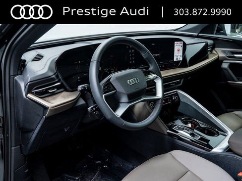 Used 2025 Audi Q5 Premium w/ Convenience Package AWD/4WD image 14