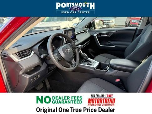 Used 2023 Toyota RAV4 XLE image 4