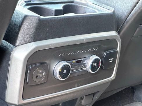 Used 2021 Ford Expedition XLT AWD/4WD image 30