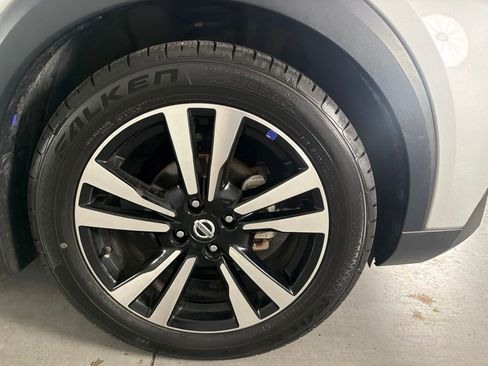 Used 2020 Nissan Kicks SR FWD image 4