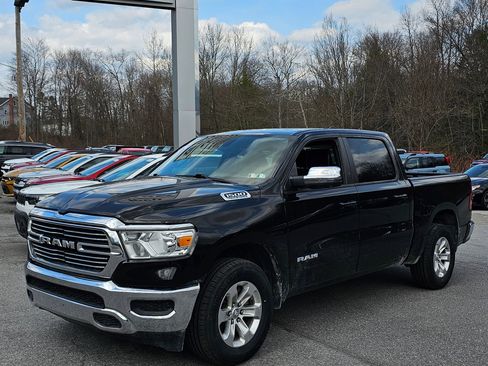 Used 2024 RAM 1500 Laramie AWD/4WD image 3