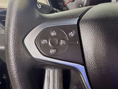 Used 2023 Chevrolet Traverse LS FWD image 14