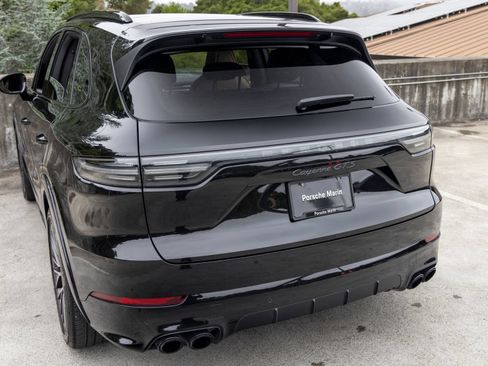 Certified 2023 Porsche Cayenne GTS AWD/4WD image 21