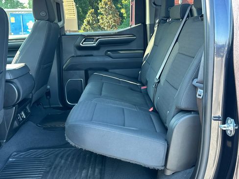 Used 2023 Chevrolet Silverado 1500 LT AWD/4WD image 17