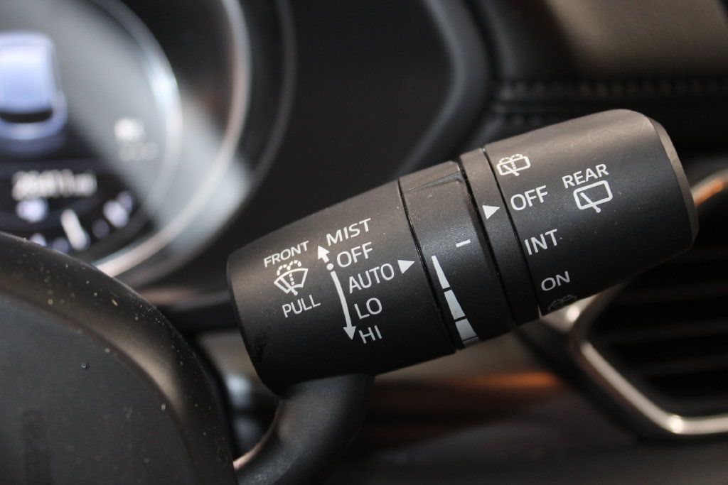 Used 2025 MAZDA CX-5 AWD 2.5 S w/ Preferred Package image 32