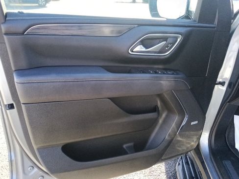 Used 2023 GMC Yukon SLT image 11