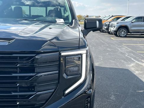 New 2026 GMC Sierra 1500 Elevation w/ Elevation Premium Package AWD/4WD image 12