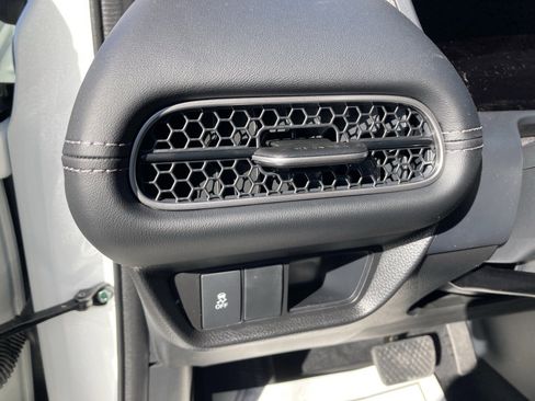 New 2026 Honda HR-V EX-L image 13