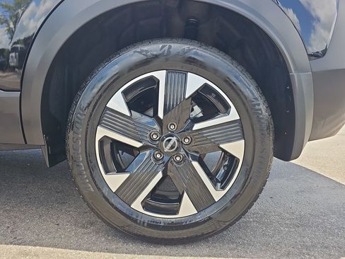 Used 2025 Nissan Kicks SR FWD image 35