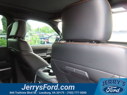 Used 2025 Ford Expedition Tremor AWD/4WD image 35