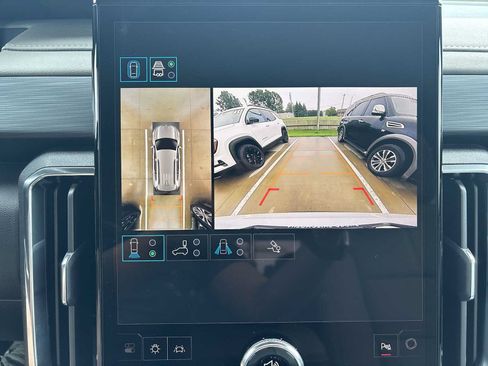New 2026 GMC Acadia Elevation w/ Elevation Premium Package AWD/4WD image 16
