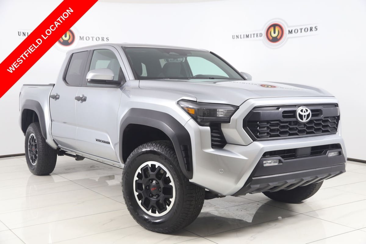 Used 2024 Toyota Tacoma TRD Off-Road AWD/4WD image 1