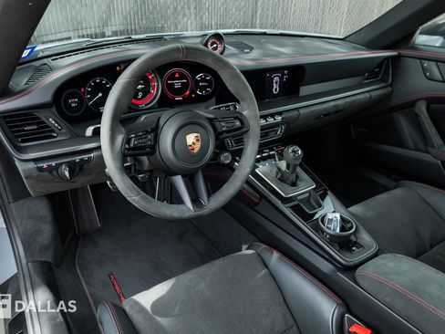 Used 2023 Porsche 911 Carrera GTS RWD image 3