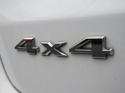 Used 2023 Jeep Compass Latitude AWD/4WD image 24