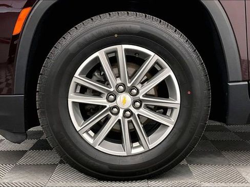Used 2023 Chevrolet Traverse LT AWD/4WD image 10