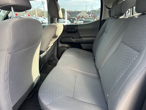 Used 2022 Toyota Tacoma SR image 11