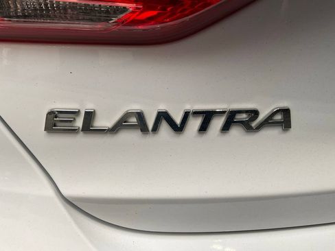 Used 2018 Hyundai Elantra Sport image 22
