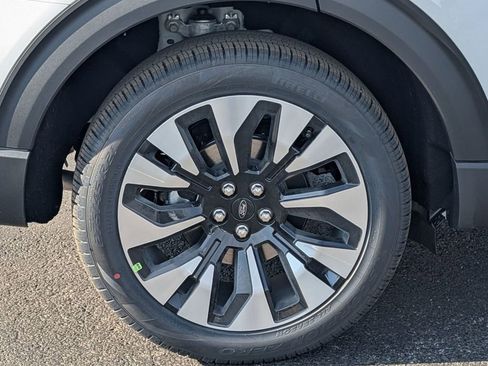 New 2026 Ford Explorer Platinum AWD/4WD image 18