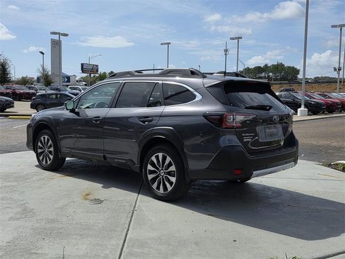 Certified 2025 Subaru Outback Limited image 4