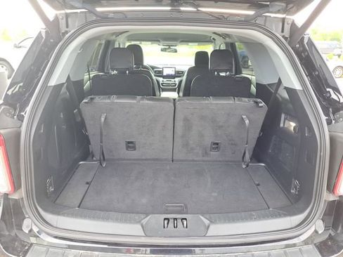 Used 2023 Ford Explorer XLT w/ Equipment Group 202A image 27