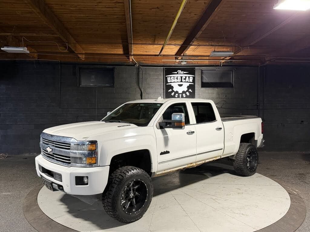 Used 2015 Chevrolet Silverado 2500 High Country w/ Duramax Plus Package AWD/4WD image 1