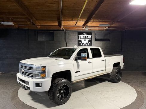 Used 2015 Chevrolet Silverado 2500 High Country w/ Duramax Plus Package AWD/4WD image 1