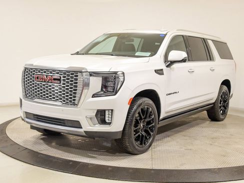 Used 2023 GMC Yukon XL Denali image 6