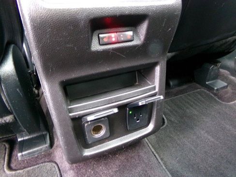 Used 2017 Ford Edge Titanium w/ Equipment Group 302A image 17