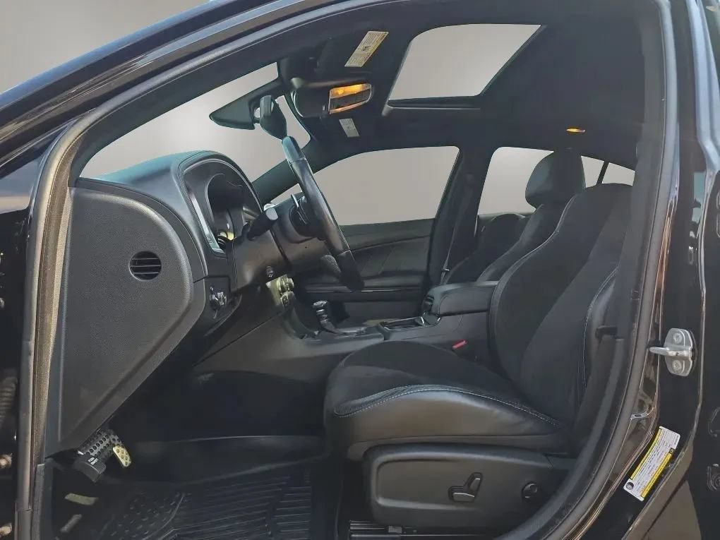 Used 2021 Dodge Charger R/T w/ Plus Group RWD image 15